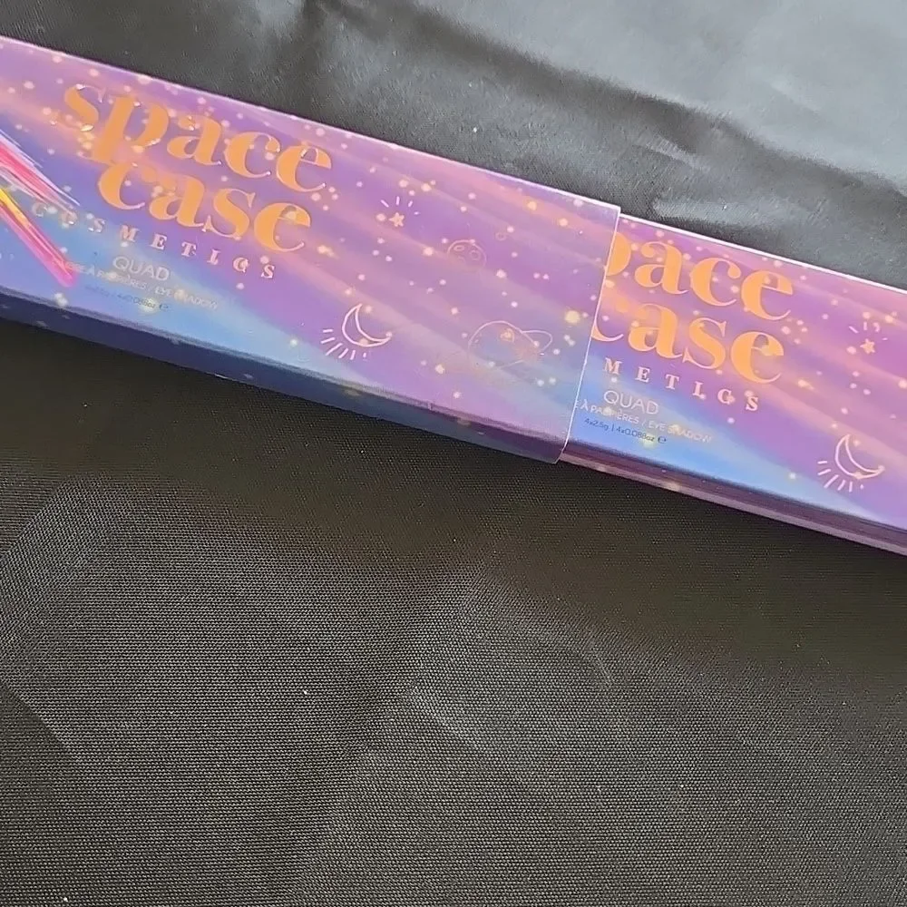 Space Case Cosmetics Eyeshadow Quad With Mirror Case And Makeup Cosmetics Beauty